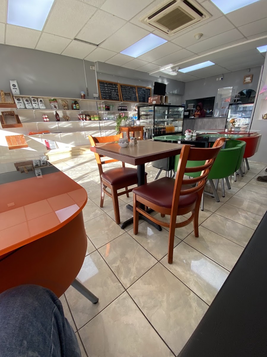 Tiffani Coffee Shop Photo 6
